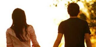 எனக்காய் நீ வேண்டும் Girl-Boy-Friends-in-Love-Heart-Touching-Love-Stories