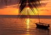 வெளிச்ச வீடவள் Ruta-en-barco-durante-la-puesta-de-sol-por-la-costa-Zanzíbar1