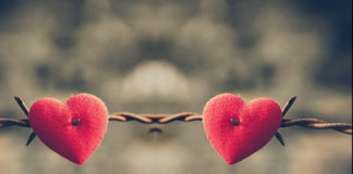 காதல் தந்த காயங்களோடு..