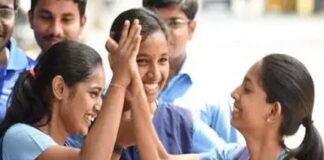 தோழிகளின் நட்பு pic-c84de525