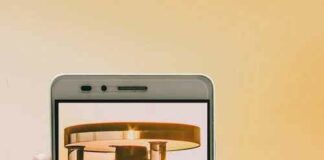 The Future of Mobile Phones: Design and Operating System Innovations